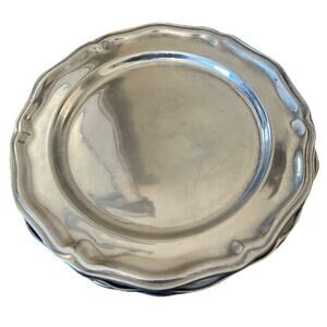 Vtg The Wilton Co set of 4 Pewter Queen Anne 10” Dinner Plates Chargers Table